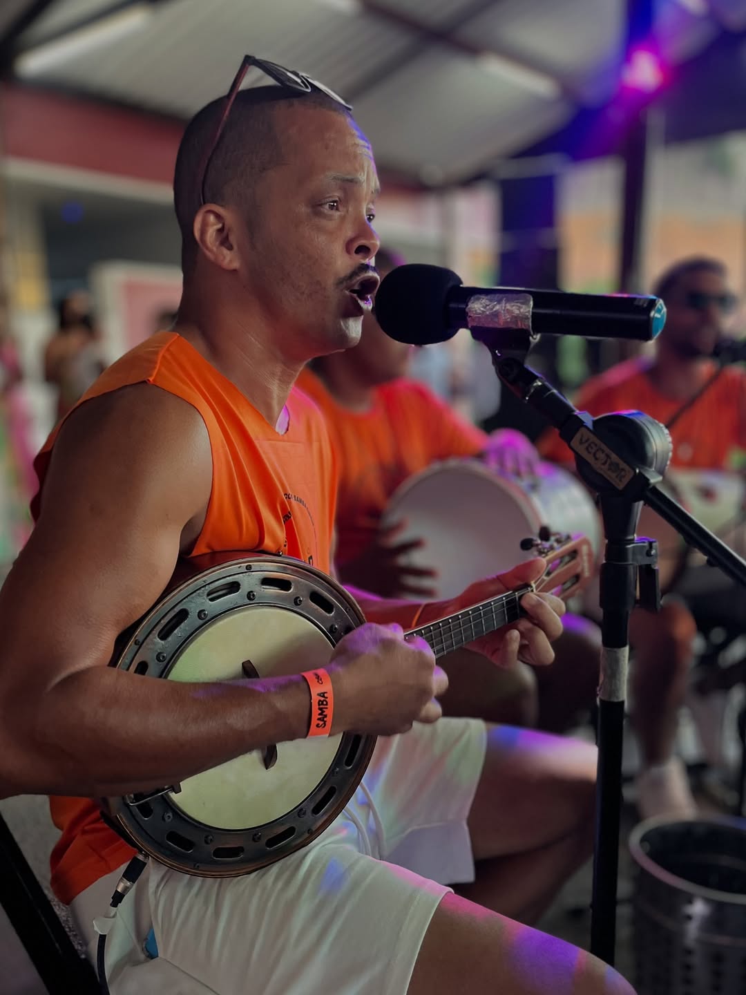 Cavaquinho-Banjo